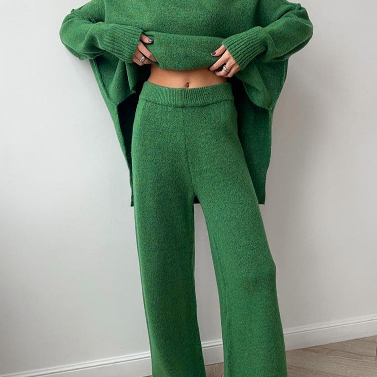 Komplet dzianinowy z golfem i szerokimi spodniami