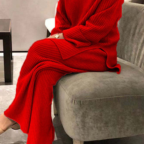 Prążkowany komplet z luźnym swetrem i szerokimi spodniami