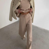 Dzianinowy komplet oversize z szerokimi spodniami