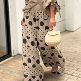 Komplet Soft Dots z Bluzką Off-Shoulder i Szerokimi Spodniami