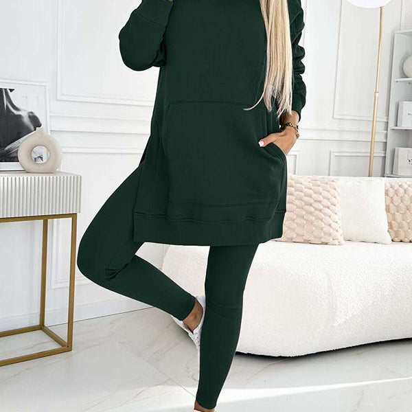 Komplet z dłuższą bluzą z kapturem i dopasowanymi legginsami