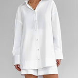 Bawełniany komplet z oversize’ową koszulą i luźnymi szortami