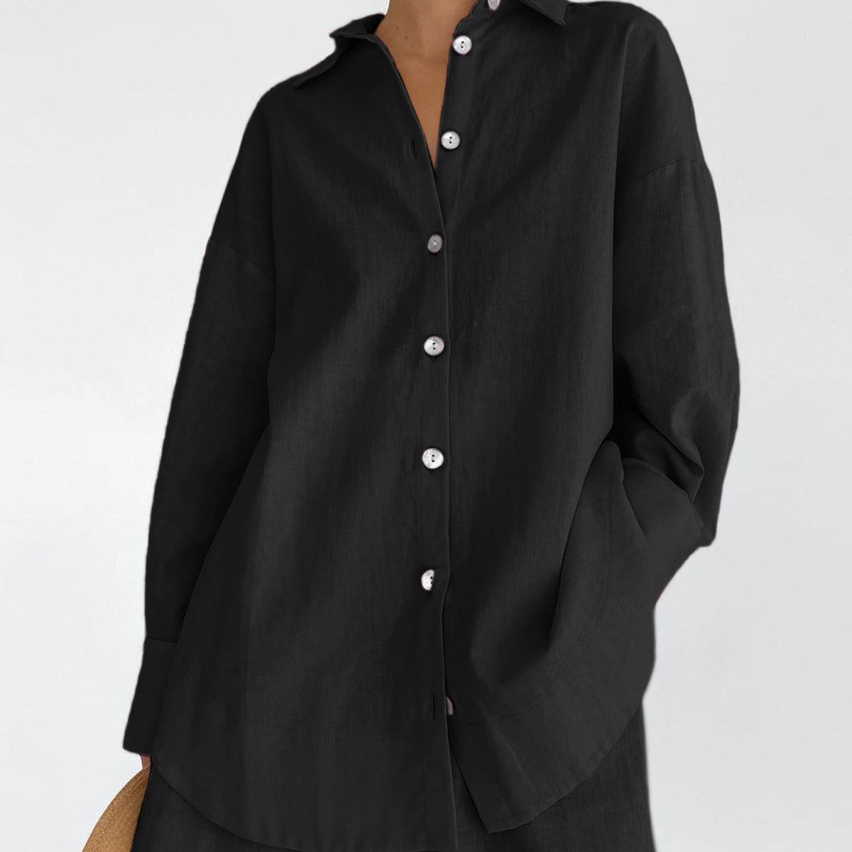 Bawełniany komplet z oversize’ową koszulą i luźnymi szortami