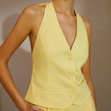 Żółty bawełniano-lniany zestaw z kamizelką backless i szortami