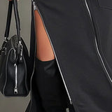 Elegancki komplet szary z wysokim kołnierzem i asymetrycznymi zamkami