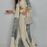 Komplet oversize z kontrastowym wzorem i szerokimi spodniami