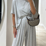 Komfortowy komplet z bawełny i modalu z szerokimi spodniami