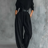 Czarny komplet klasyczny z golfem i paskiem