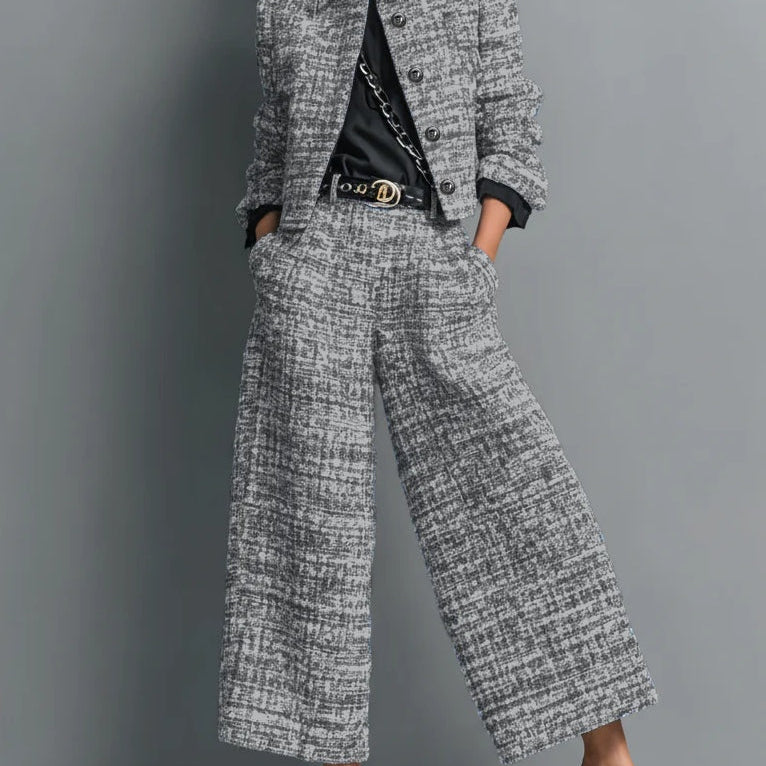 Tweedowy zestaw z krótką marynarką i szerokimi spodniami z wysokim stanem