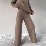 Dzianinowy komplet oversize z szerokimi spodniami