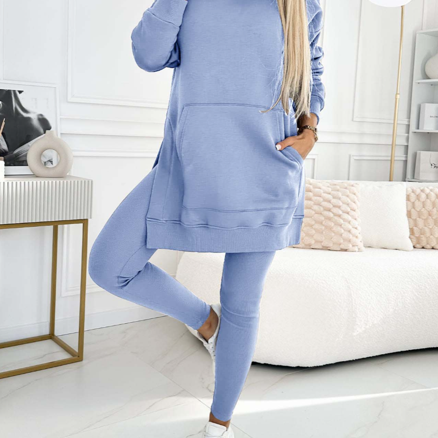 Komplet z dłuższą bluzą z kapturem i dopasowanymi legginsami