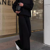 Dzianinowy komplet oversize z szerokimi spodniami