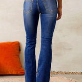 Jeansy z wysokim stanem i rozszerzanymi nogawkami