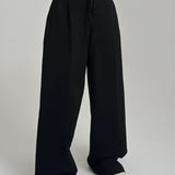 Spodnie z wysokim stanem i szerokimi nogawkami