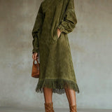 Sukienka z Suede z Golfem i Frędzlami