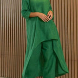 Zwiewny komplet z asymetryczną tuniką i szerokimi spodniami