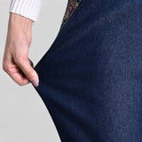 Jeansy z kieszeniami i elastyczną talią